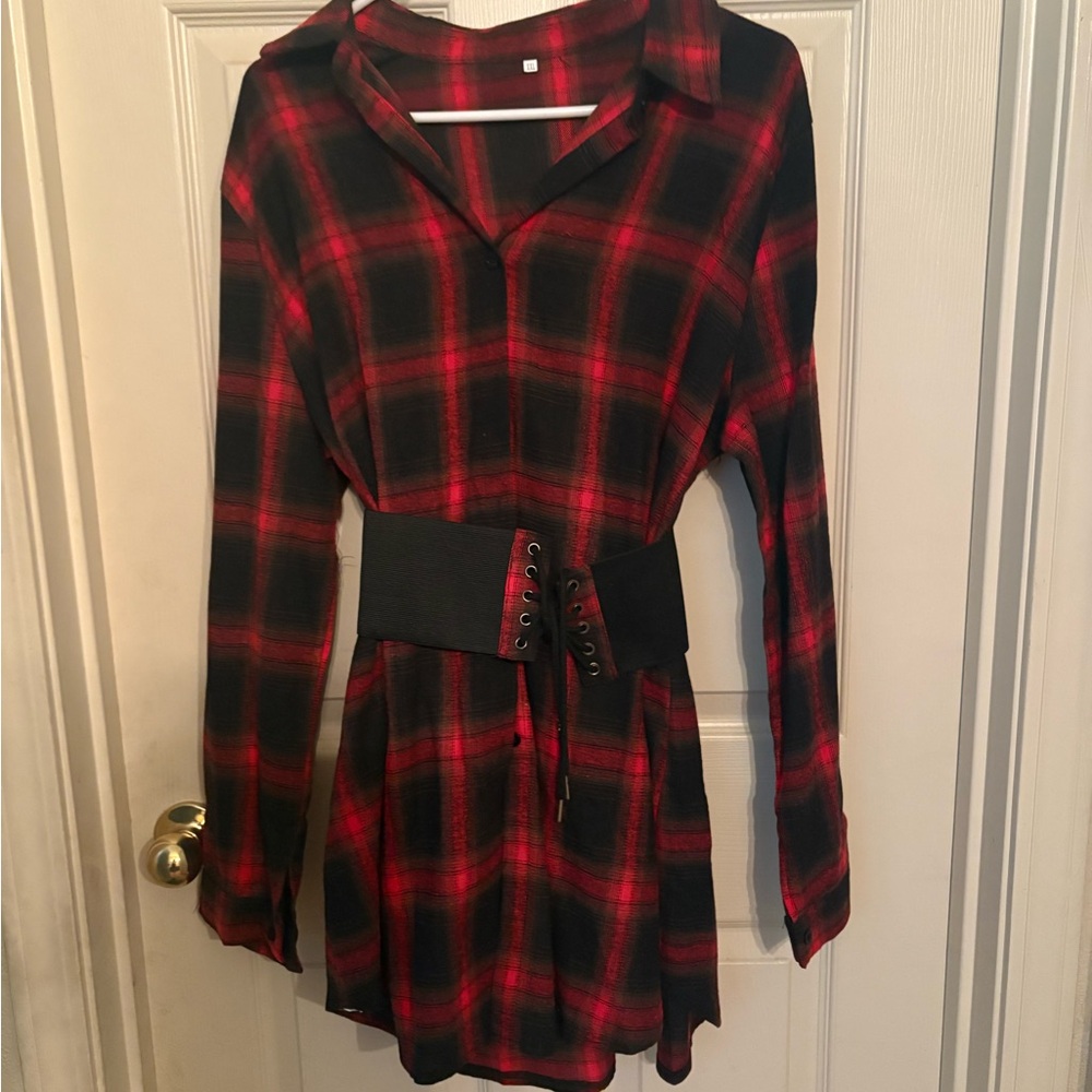 Red and Black Plaid Long Sleeve Tunic with Notched Collar